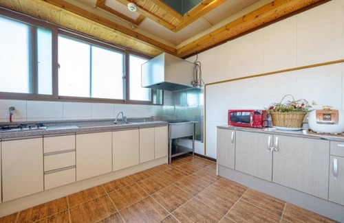 Ansan House | Daebudo Bada and Podo Pension