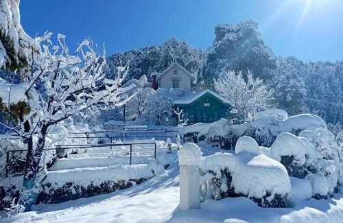 Shimla Apartment | Daisy Cottage at Mashobra's Private Heritage