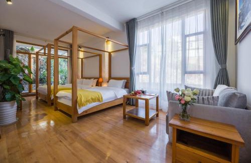 Dali Town Hotel | Dali Muhai Island Designer Seaview Manor