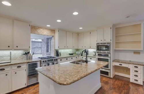 Park Central House | Dallas Gem 5 Bedrooms Home with Pool, Game Room