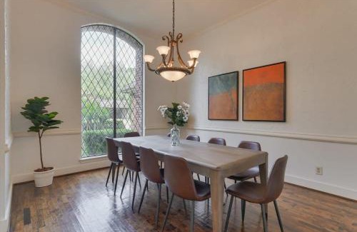 Park Central House | Dallas Gem 5 Bedrooms Home with Pool Game Room