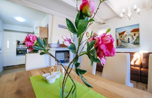 Vinjerac Villa | Dalmatian Villa Castello Coza with pool and great location