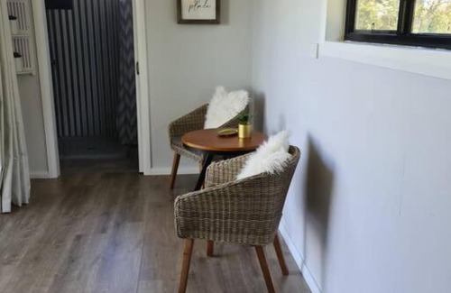 Bowman Farm House | Dam It Getaway
