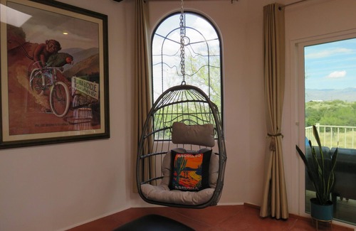 Tucson Apartment | Damselfly Studio. Contemporary, comfortable retreat with gorgeous views near SNP