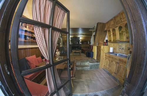 Eptalofos Ski Chalet | Dandy Villas Agoriani - Chalet Erato - Fireplace