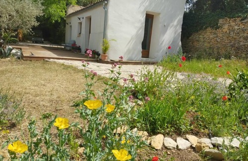 Les 3 Ponts House | Dans un Écrin de Verdure , Mazet et Piscine Privée Sans Vis-à-vis