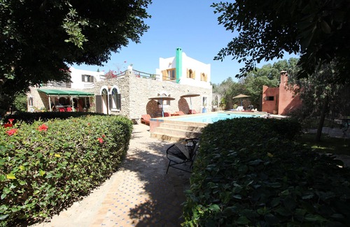 Ghazoua House | DAR ELWAN. BERBER HOUSE WITH POOL, TREE GARDEN, HAMMAM.