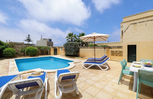 Ta' Għammar Villa | Dar ta Lonza, Villa in Gozo with private pool, quiet location & family friendly