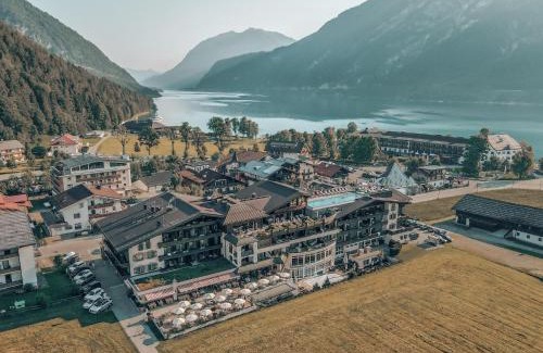 Pertisau Hotel | Das Karwendel - Ihr Wellness Zuhause am Achensee