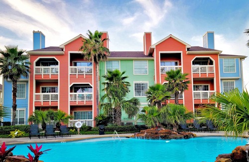 Galveston Condo | Dawn 823 - At The Beach