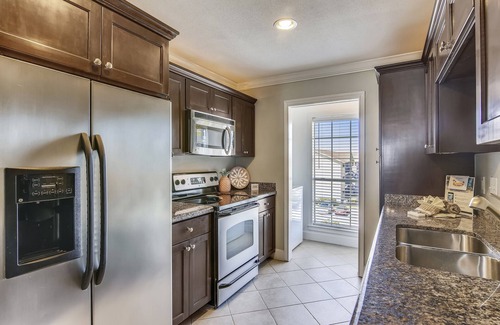 Galveston Condo | Dawn 834 - Desi's at the Dawn