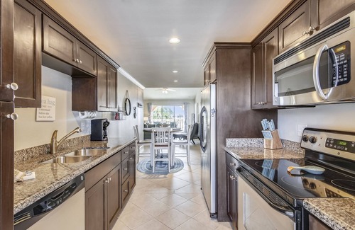 Galveston Condo | Dawn 834 - Desi's at the Dawn