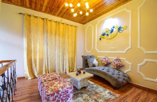 Shilon Bagh Villa | Dawn n Dusk 3bhk Villa with Lawn, Sun Deck, BBQ & Valley view