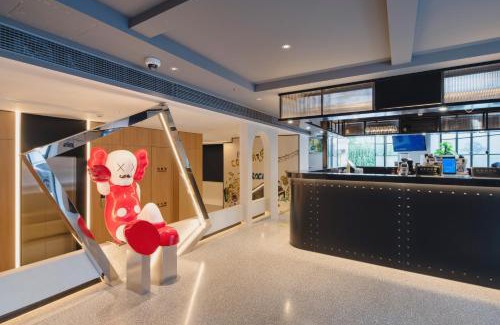 Jing'an Hotel | Dayin Garden Hotel -People's Square & Nanjing Road-Large Social Area -Bar -Café -Gym -Free Laundry Luggage Storage -24H Front Desk-English Service