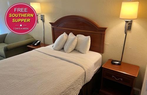 Candler Hotel | Days Inn by Wyndham Asheville West