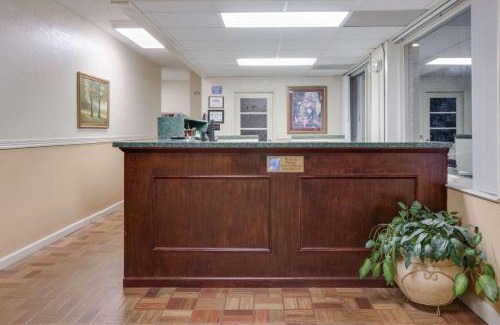 Candler Hotel | Days Inn by Wyndham Asheville West