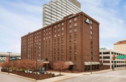 Downtown West Hotel | Days Inn by Wyndham Baltimore Inner Harbor