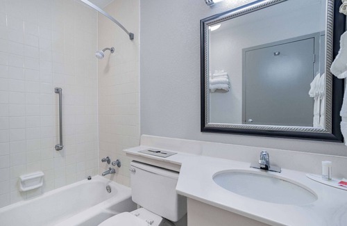 Cambridge Hotel | Days Inn by Wyndham Cambridge
