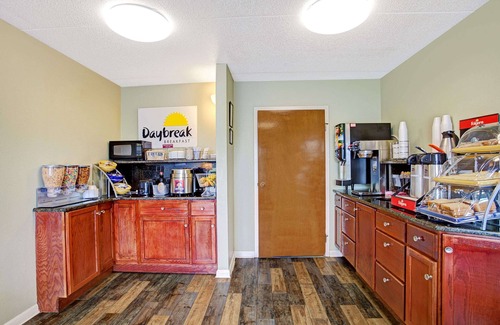 Clarksville Hotel | Days Inn by Wyndham Clarksville TN