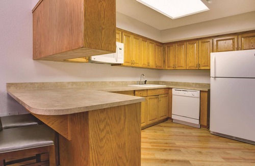 Gainesville Hotel | Days Inn by Wyndham Gainesville University I-75