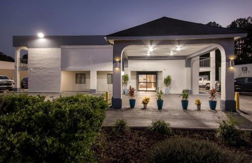 Goose Creek Hotel | Days Inn by Wyndham Goose Creek