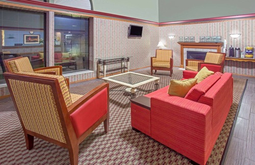 Windsor Hotel | Days Inn by Wyndham Madison NE/Windsor