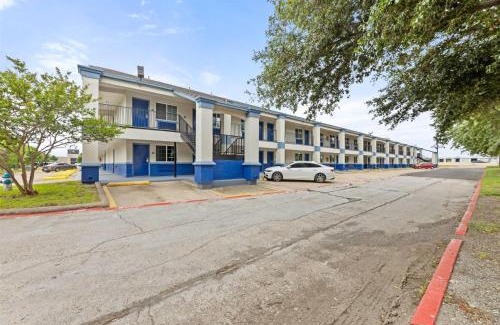 McKinney Hotel | Days Inn by Wyndham McKinney