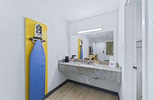McKinney Hotel | Days Inn by Wyndham McKinney