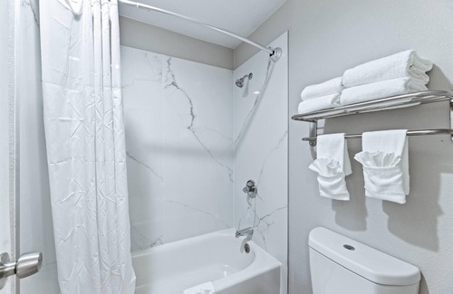 McKinney Hotel | Days Inn by Wyndham McKinney