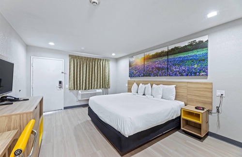 McKinney Hotel | Days Inn by Wyndham McKinney