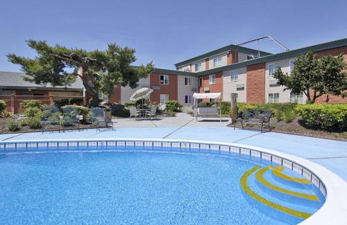 Mount Vernon Hotel | Days Inn by Wyndham Mt. Vernon