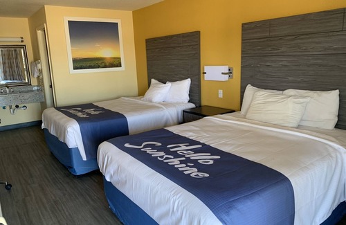 Okmulgee Hotel | Days Inn by Wyndham Okmulgee
