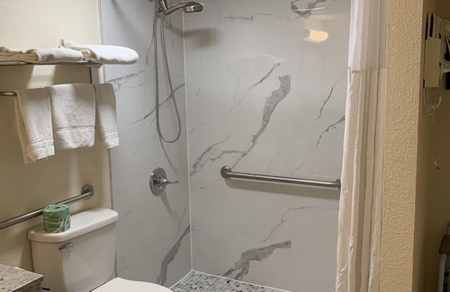 Okmulgee Hotel | Days Inn by Wyndham Okmulgee