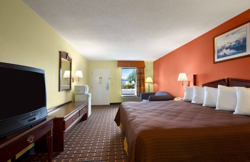 Richburg Hotel | Days Inn by Wyndham Richburg