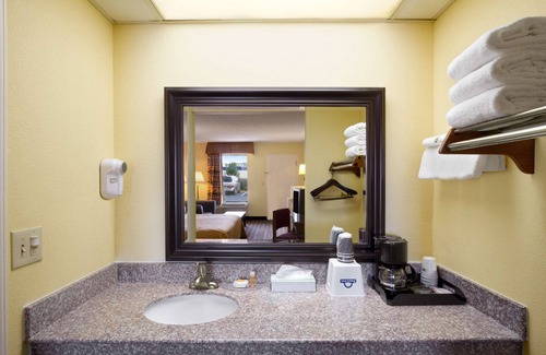 Richburg Hotel | Days Inn by Wyndham Richburg