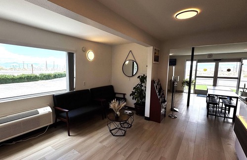 Ridgecrest Hotel | Days Inn by Wyndham Ridgecrest near China Lake Naval Station