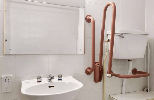 Westerham Hotel | Days Inn by Wyndham Sevenoaks Clacket Lane