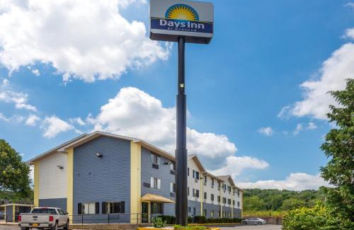 Somerset Hotel | Days Inn by Wyndham Somerset PA I-70 I-76