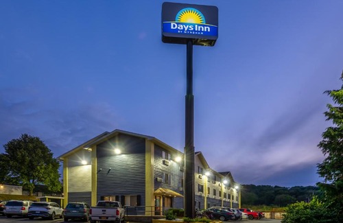 Somerset Hotel | Days Inn by Wyndham Somerset PA I-70 I-76