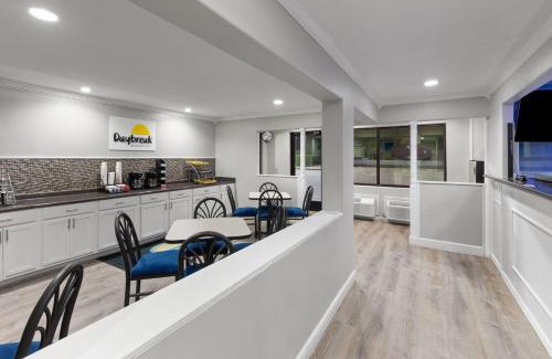 Temple Hotel | Days Inn by Wyndham Temple
