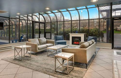 Inner Harbour Hotel | Days Inn by Wyndham Victoria On The Harbour
