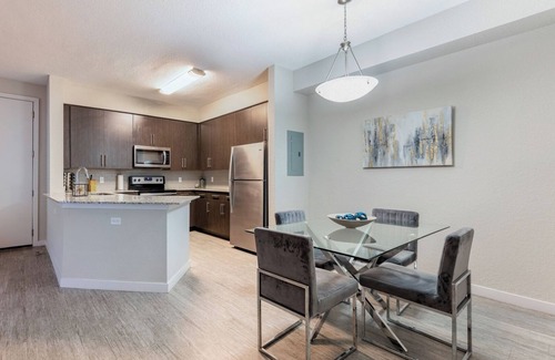 Daytona Beach Apartment | Daytona 3BR Getaway Pool, Gym, Pet Friendly