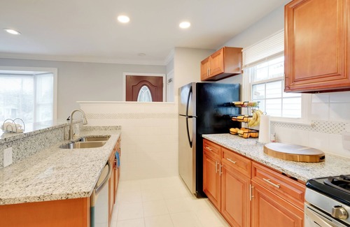 Wheaton-Glenmont House | DC Area Home ~ 1 Mi to Metro: WFH Friendly!