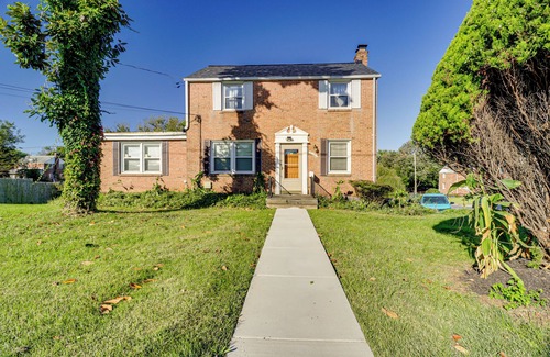 Wheaton-Glenmont House | DC Area Home: 1 Mi to Light Rail!
