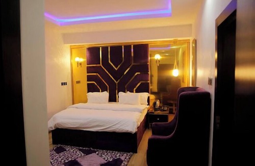 Alimosho Hotel | DCM Hotel and Suites