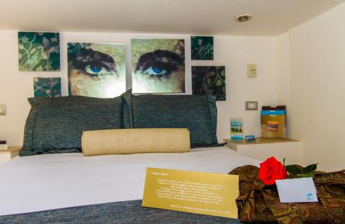 Las Pocitas Hotel | DCO Suites Lounge & Spa