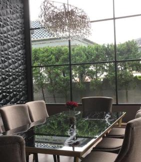 Cisarua Villa | De Black Challet Villa