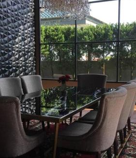 Cisarua Villa | De Black Challet Villa