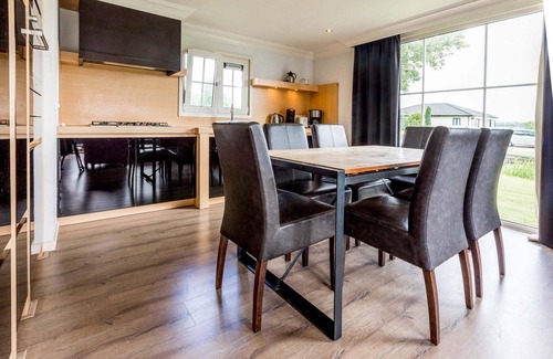 De Goorn Ski Chalet | ✓ De Boet at Park Westerkogge ✓ Holiday home for 6 people ✓ Located in Berkhout (North Holland) ✓ Waterfront holiday resort ✓ Book directly at the resort