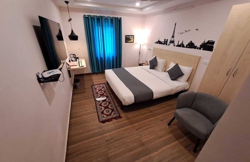 Kakinada Hotel | DE CROWN LUXURY HOTEL